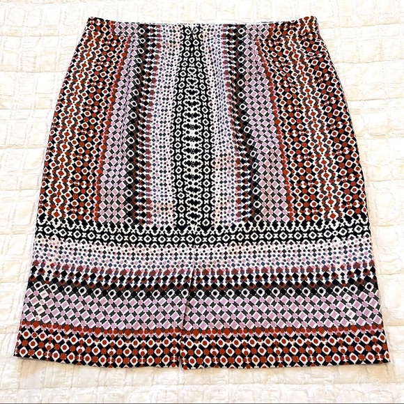 J Crew Geometric Pattern Pencil Skirt EUC like new - Picture 2 of 7